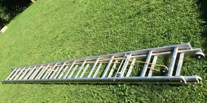Echelle coulissante à corde 8.2 m