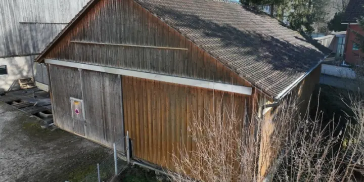 Hangar de 220m2  en plein centre de Porrentruy