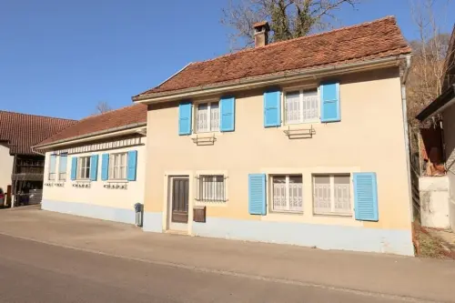 À vendre maison familiale de 5.5 pièces à restaurer à Fregiécourt à Fregiécourt