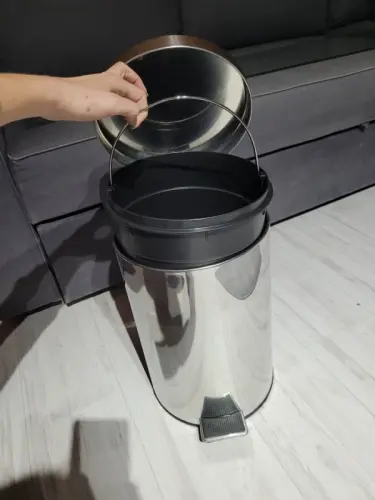 Poubelle à pédale 12L Inox à Niedergampel