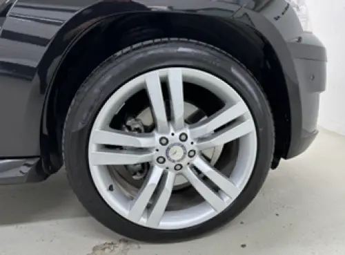 4 Jantes originales Mercedes avec 4 pneus à Satigny