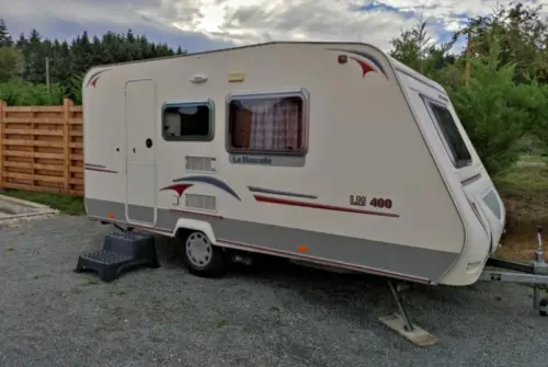 belle caravane francaise à lausanne