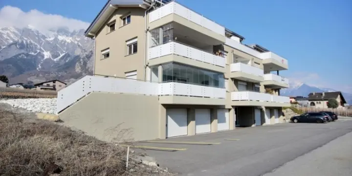 Attique avec grande errasse-Balcon