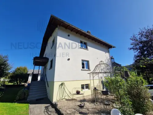 Immeuble d'habitation de 3 appartements sur une parcelle de 1'138 m² à Courchapoix