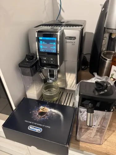 Delonghi Dinamica Plus ECAM380.85.SB avec accessoires à Lugano