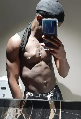 Escort qui se déplace chez vous hétéro à Morges