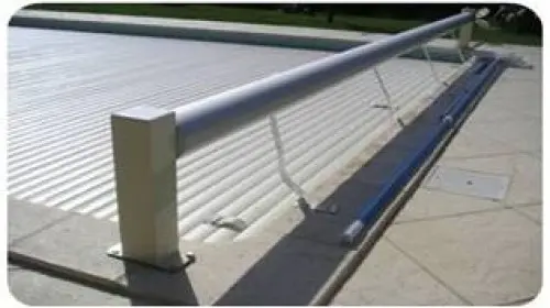 Piscine polyester en kit à Riaz