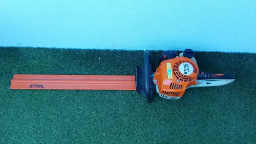 Vend taille haie Stihl HS 45 à Martigny
