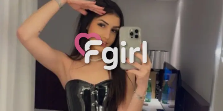 Chloé - Une fille adorable aux courbes magnifiques