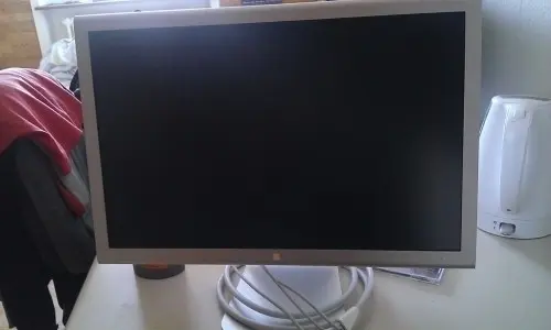 Apple Cinema Display 20" avec HUB à Fribourg