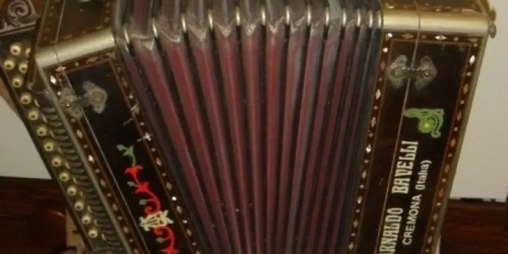 Accordéon ancien Arnoldo Bavelli Cremona