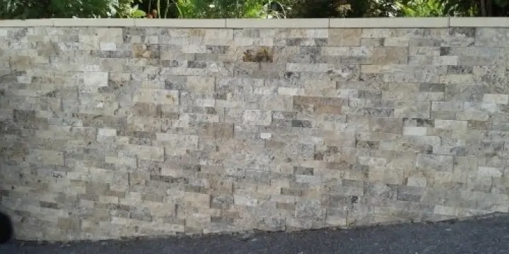 Exceptionnel parement en pierre