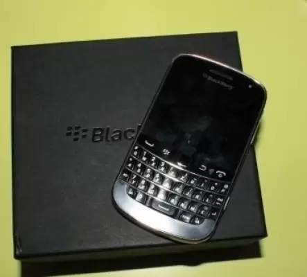 Blackberry bold 990 noir vendre/échange