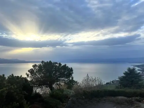 unique opportunité: Grande maison et terrain panoramiques à rafraîchir à Grandvaux