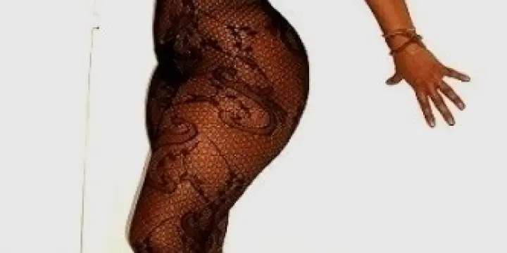 Jolie femme Portugais tres raffinee Cali