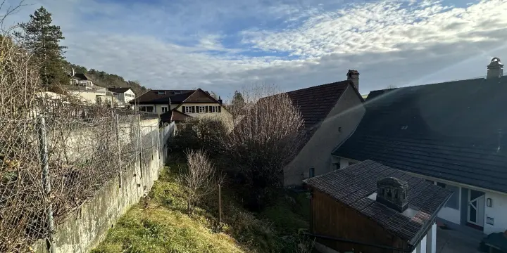 Maison à rénover avec projet de 4 appartements à Fontenais à vendre