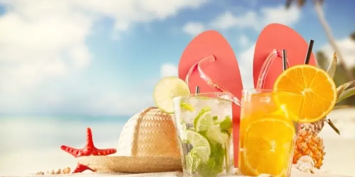 Vendeur de boissons et de collations sur la plage