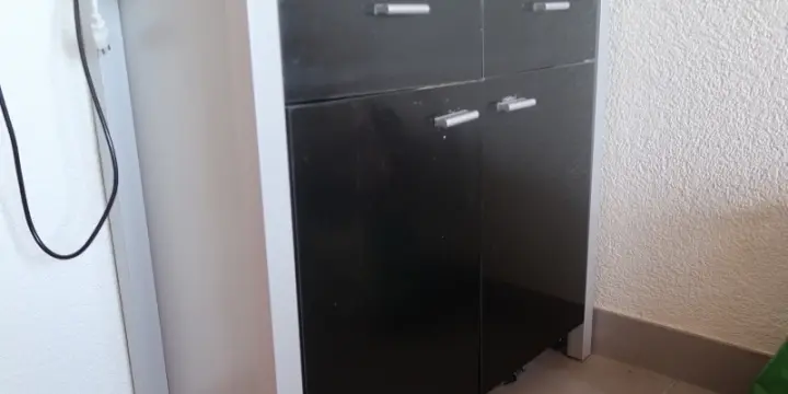 Commode noir et grise