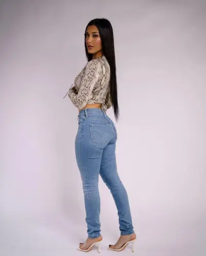 Kenza Princess à Geneve