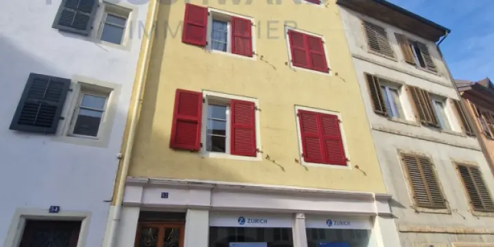 Immeuble de rendement rénové avec goût pour amoureux de belles pierres