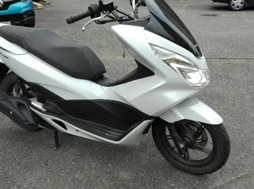 Scooter pcx blanche modele  2008  à evry