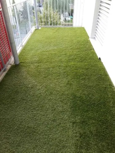 Gazon synthétique 14m2 excellente qualité à Penthalaz