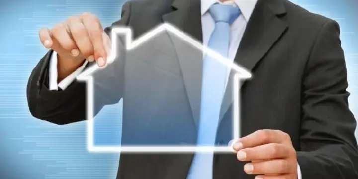 L'agent immobilier sur la location d'appartements