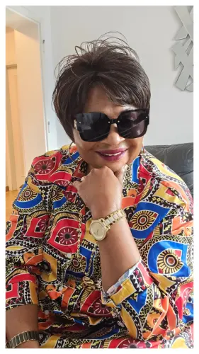 Dame de compagnie aide soignante avec permis de conduire à Biel Bienne