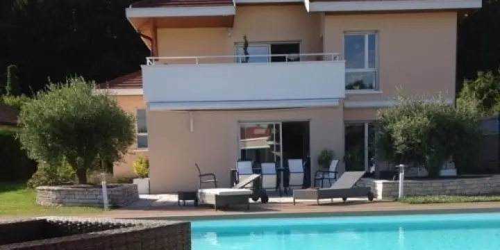 maison villa france lyon piscine luxe 