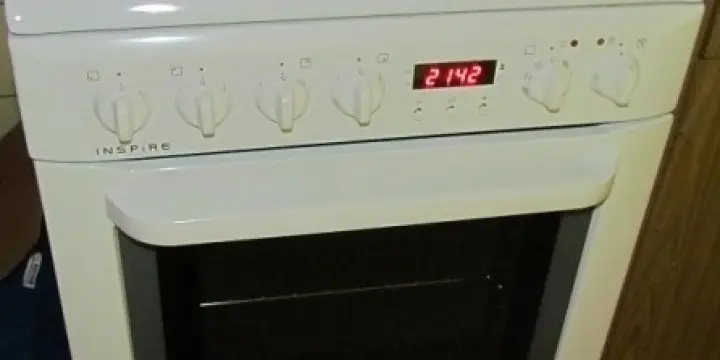 A vendre cuisinère vitroceram electrolux