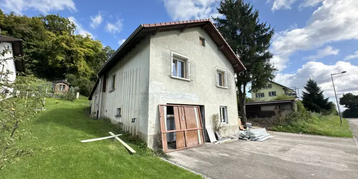 Maison de 4.5 pièces à Courtedoux en location