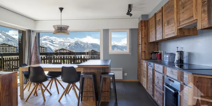 Splendide appartement d'angle de 4.5 pièces, 101 m2, proche du domaine skiable
