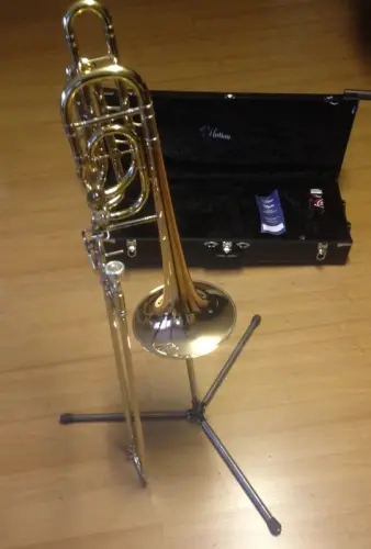 Trombone Basse professionnel Holton TR 181 neuf à Semsales