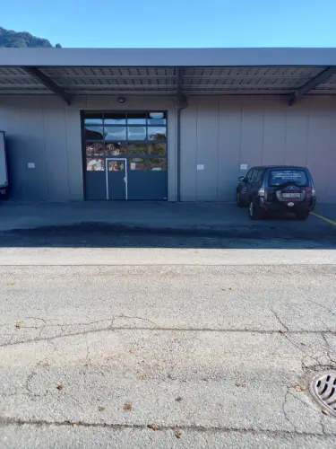 Trois places de parc