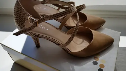 Escarpines Beige avec imprimé python,size 37, NEW! à Genève