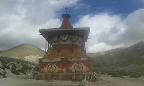 trekking dans la région du Mustang au Népal à vissoie