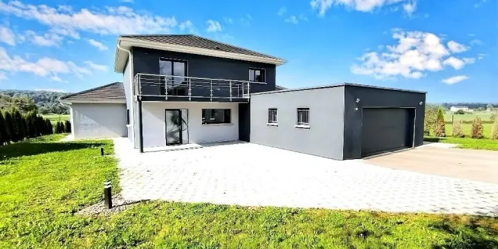 À I'isle sur le Doubs villa élégante de 8 pièces à vendre