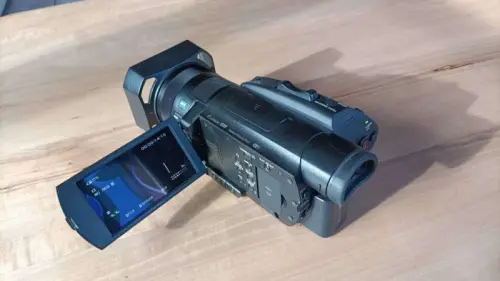 Sony FDR AX700 à Miex