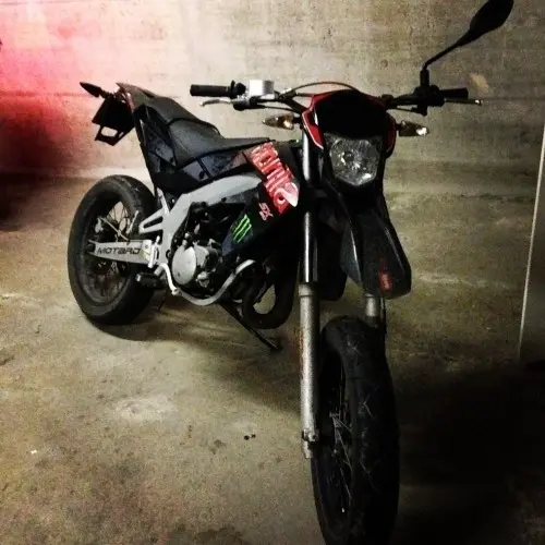 Aprilia sx 50 cm3 à plan-les-ouates