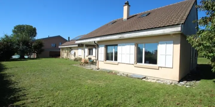 Villa individuelle sur belle parcelle