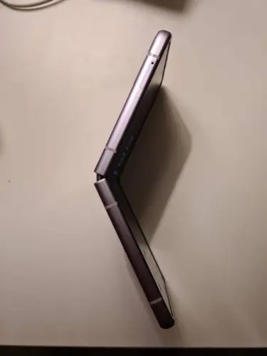 GALAXY Z FLIP à Nice