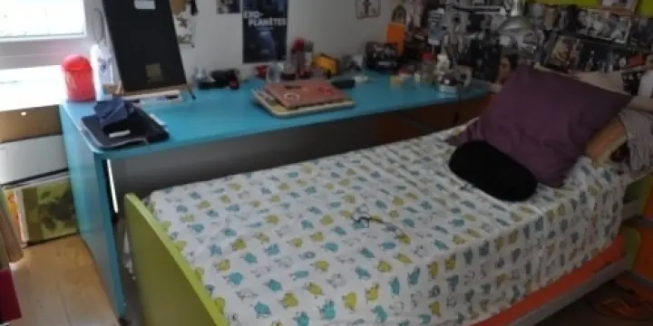 super chambre pour enfant (2lits+bureau)