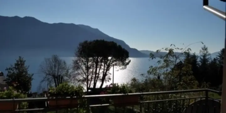 Ghiffa, Lac Majeur,  villa avec jardin