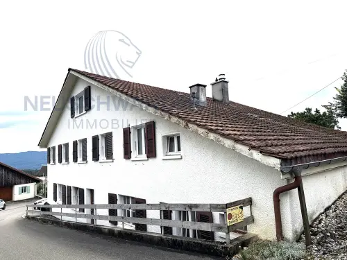 Immeuble lumineux et parfaitement situé, prêt à vivre avec 2 logements à Montavon