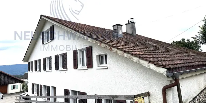 Immeuble lumineux et parfaitement situé, prêt à vivre avec 2 logements