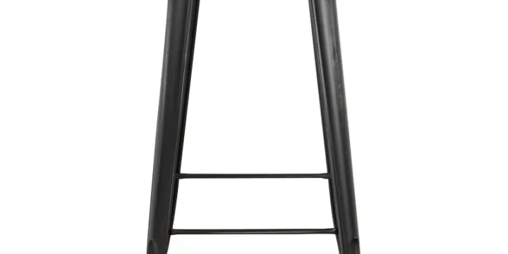 Tables hautes et tabourets idéal pour bar