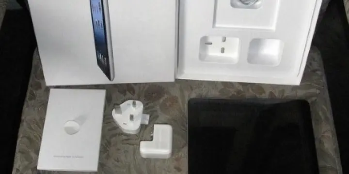 Apple iPad 3 Tablet PC 4G 64 Go + WiFi (