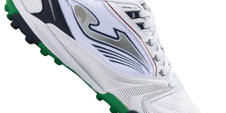 CHAUSSURE DE FOOTBALL
