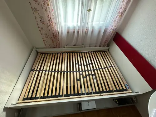 LIT avec sommier à Neuchâtel