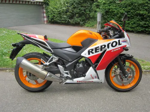 Honda CBR 300 R à Meyrin
